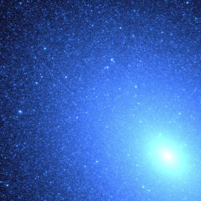 NASA Hubble, Hot Blue Stars Near the Core of Galaxy M32
