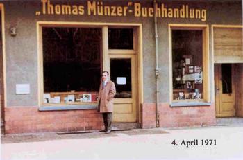 Buchhandlung »Thomas Münzer« [später: »Die Insel«].