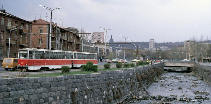 Yerevan 1980s_Zuschnitt